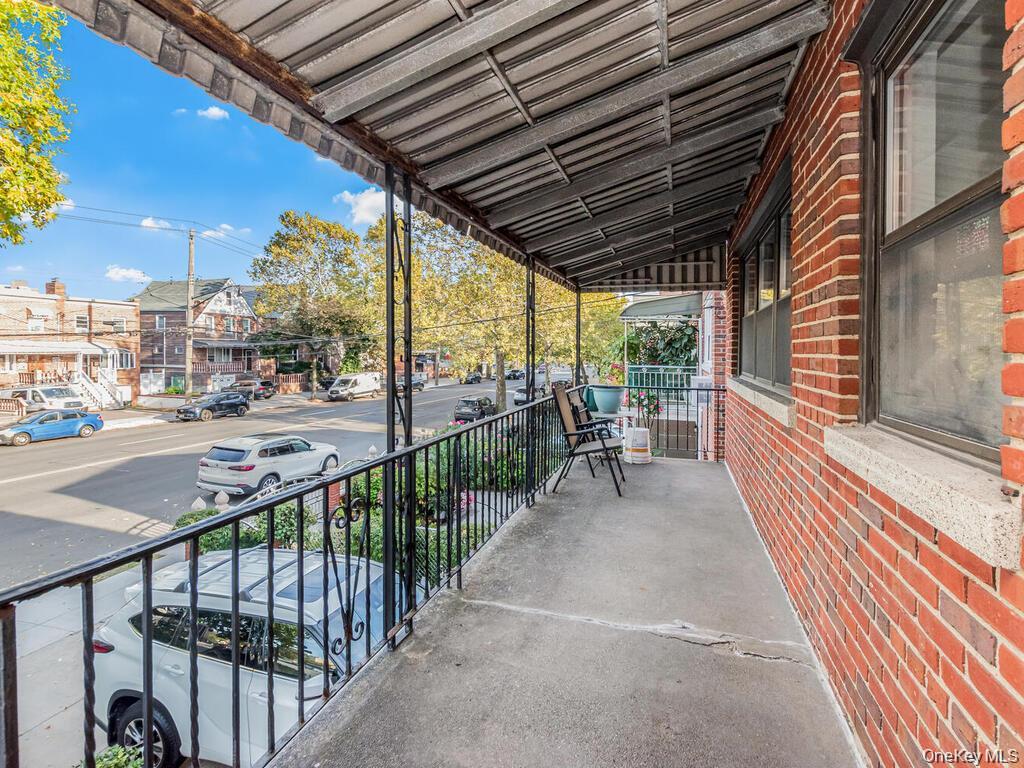1863 Williamsbridge Road - Photo 2