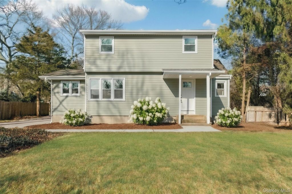 Photo of 6 Nevada Avenue, Medford, NY 11763 (MLS # 985849)