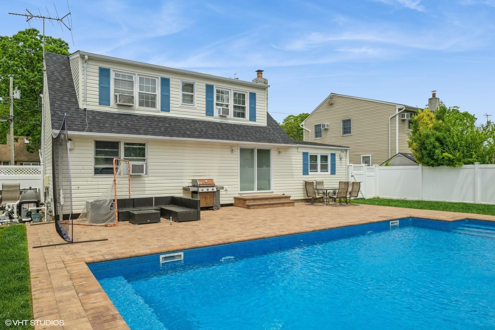 150 Arthur Street, Massapequa Park, New York image 32