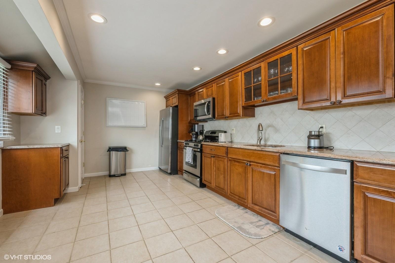 150 Arthur Street, Massapequa Park, New York image 5