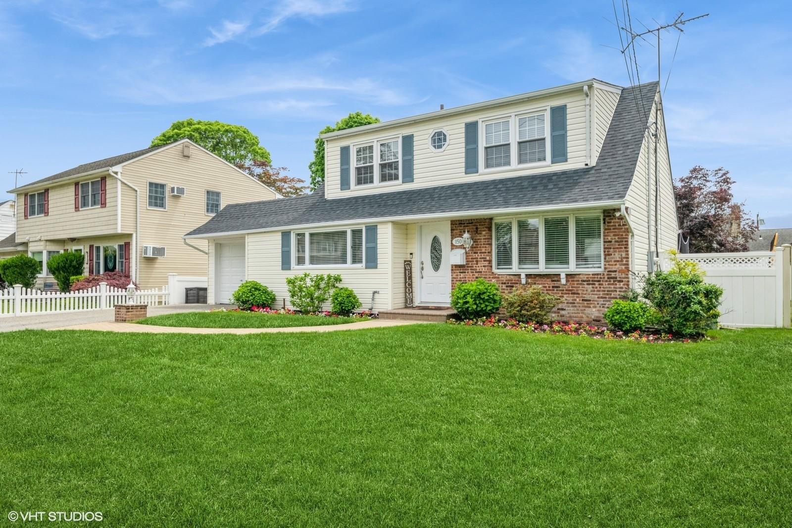 150 Arthur Street, Massapequa Park, New York image 4