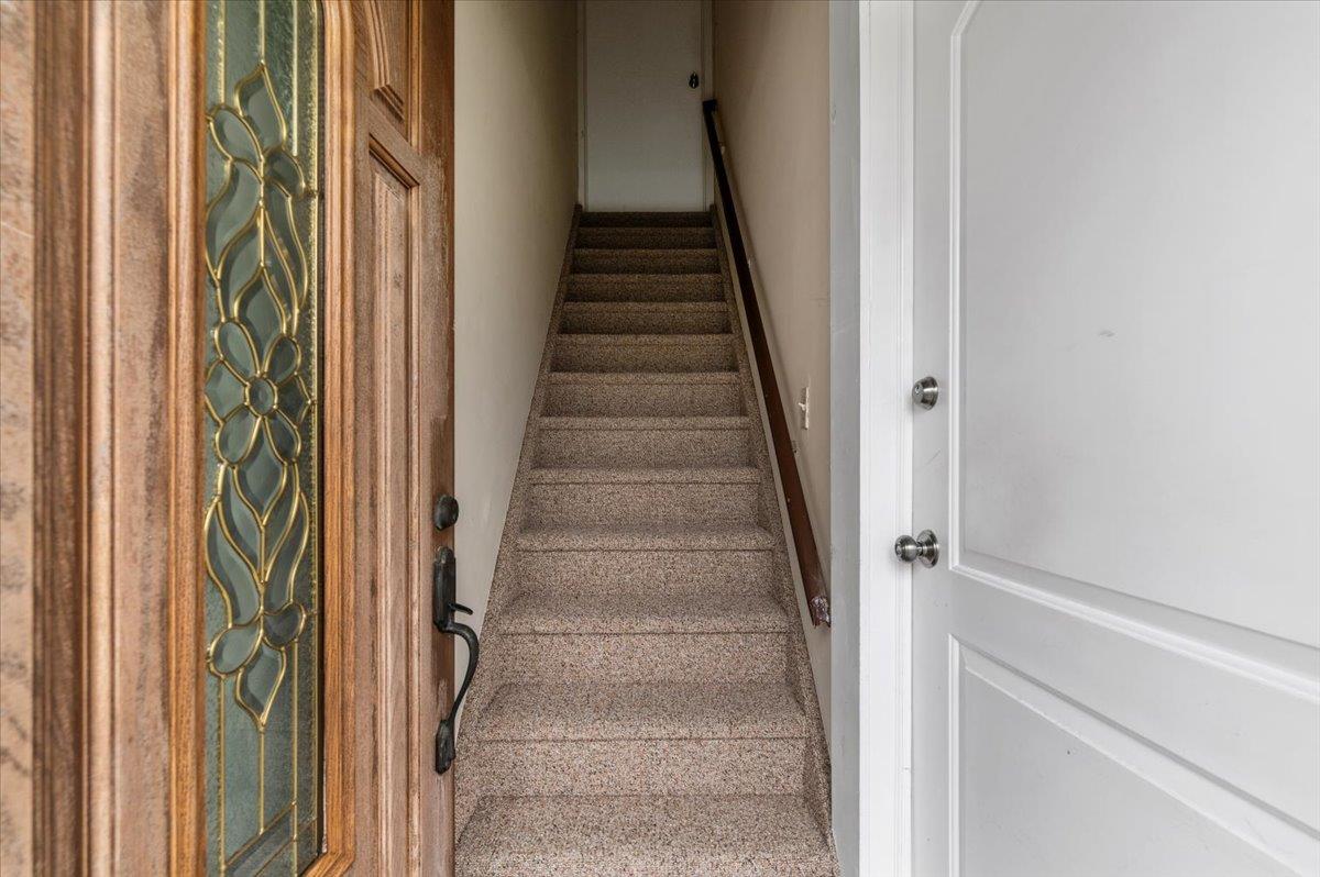 23 Croyden Drive, Massapequa, New York image 22