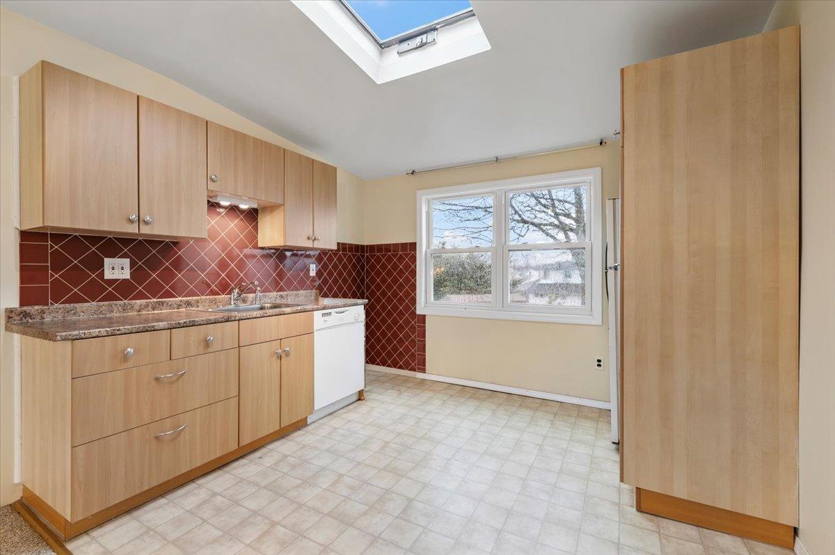 23 Croyden Drive, Massapequa, New York image 25