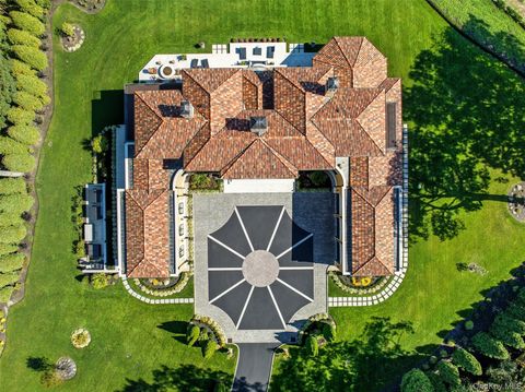 5 Bouton Point Road Lloyd Harbor NY 11743