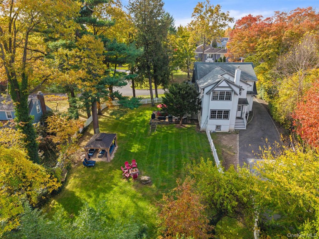 Photo of 12 Swarthmore Road, Scarsdale, NY 10583 (MLS # 960977)