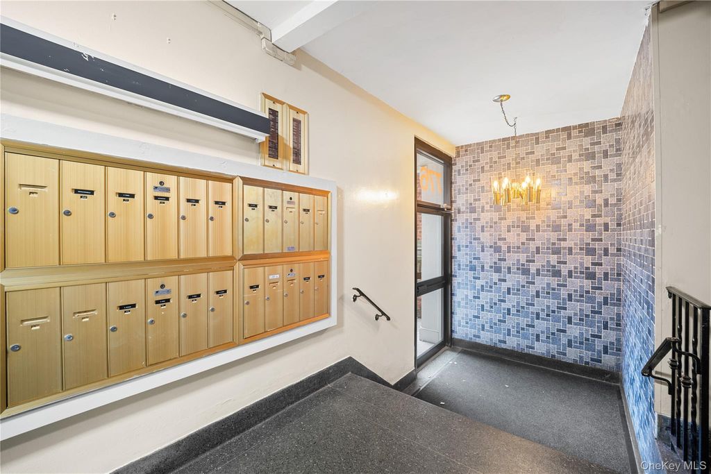 Photo of 776 Bronx River Road #B41, Bronxville, NY 10708 (MLS # 1000227)