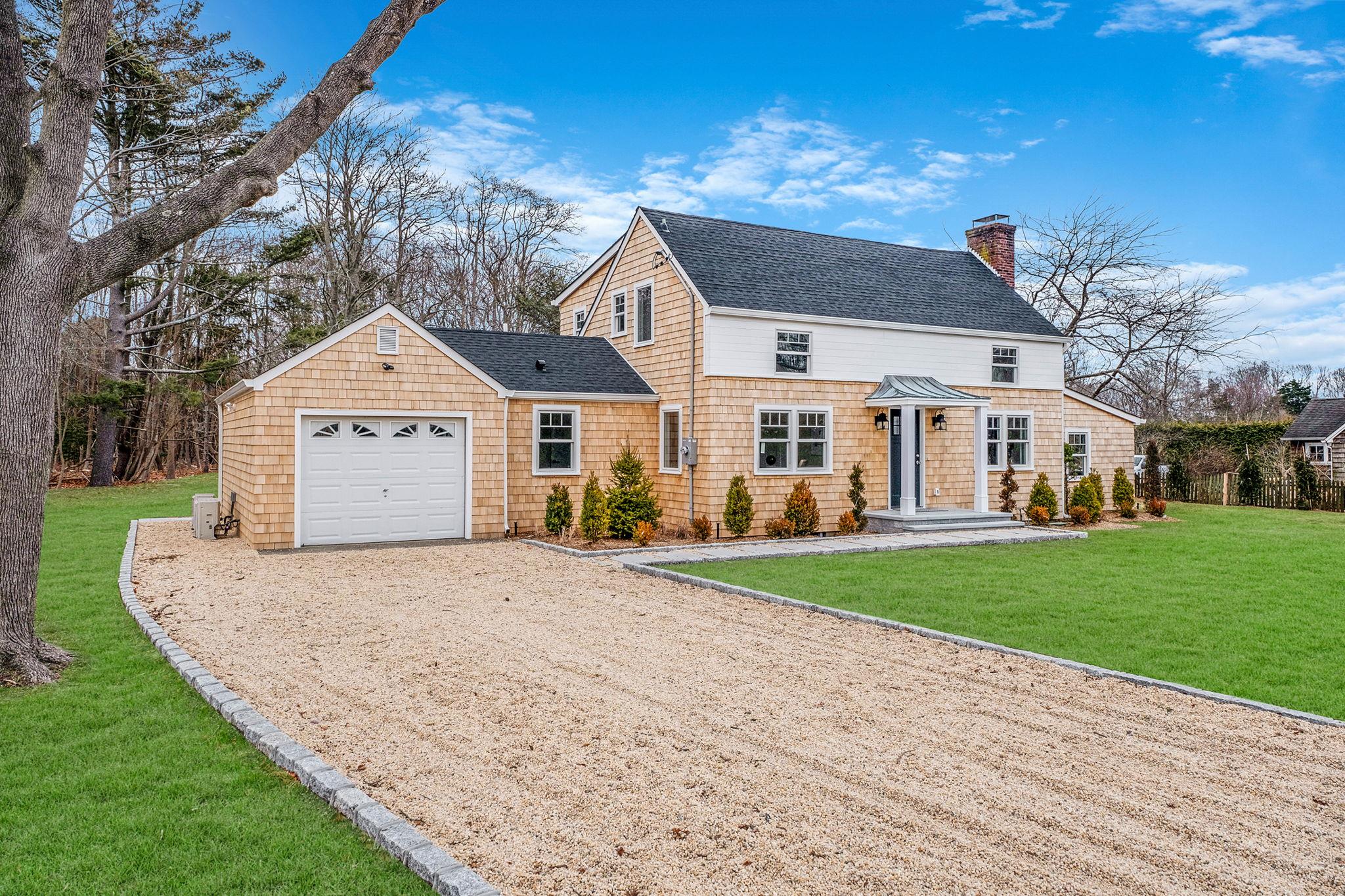 Property for Sale at Atlantic Avenue, East Moriches, Hamptons, NY - Bedrooms: 4 
Bathrooms: 3  - $899,000