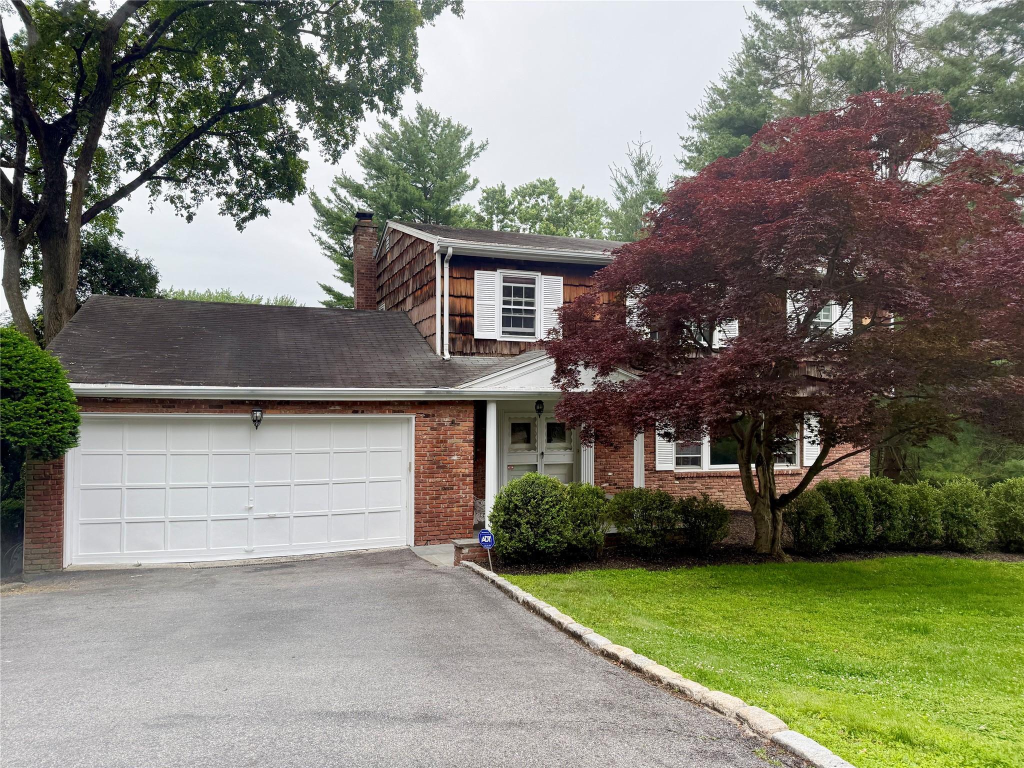 Property for Sale at Powder Horn Way, Tarrytown, New York - Bedrooms: 4 
Bathrooms: 3 
Rooms: 10  - $919,000