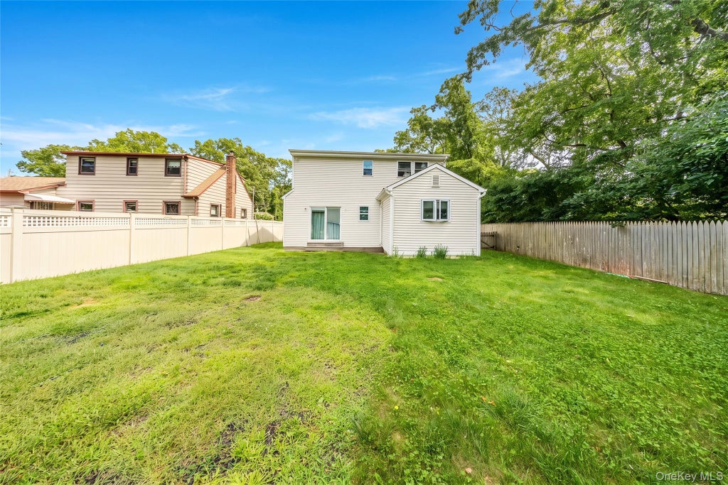 Photo of 18 Ormond Place, Shirley, NY 11967 (MLS # 1045447)
