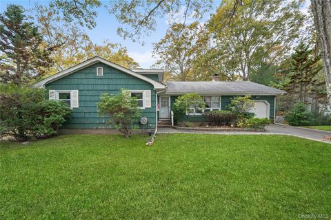 Photo of 4 Acorn Path, East Quogue, NY 11942 (MLS # 927435) Photo of 4 Acorn Path, East Quogue, NY 11942 (MLS # 927435)