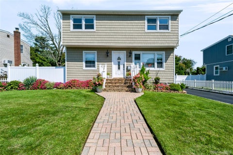 Apartment For Rent - 240 Kramer Drive<br/> Suffolk County, Lindenhurst, NY 11757