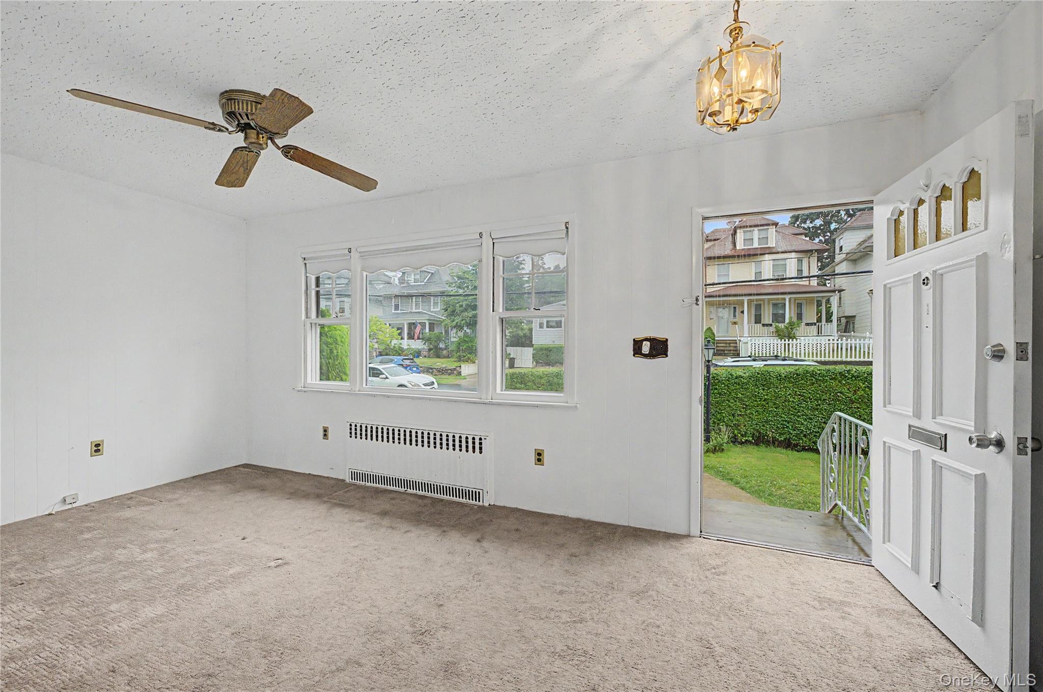40 Dewey Avenue - Photo 2