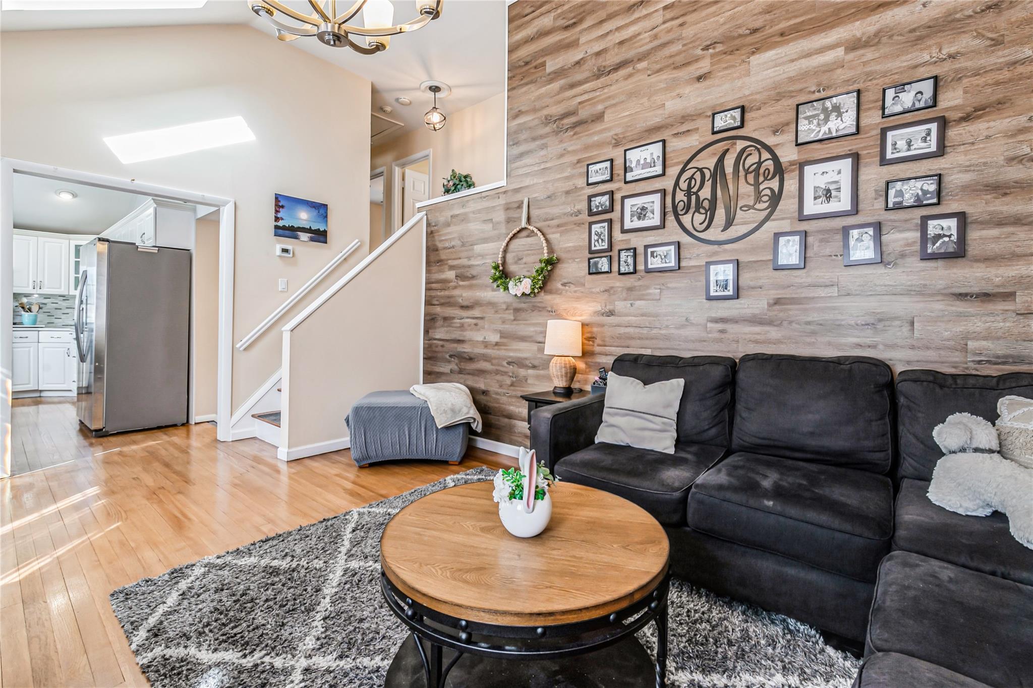 263 E 3rd Street, Deer Park, New York image 5