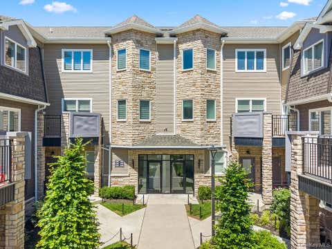 Condo For Sale - 4103 Corner Street<br/> Spring Valley, NY 10977