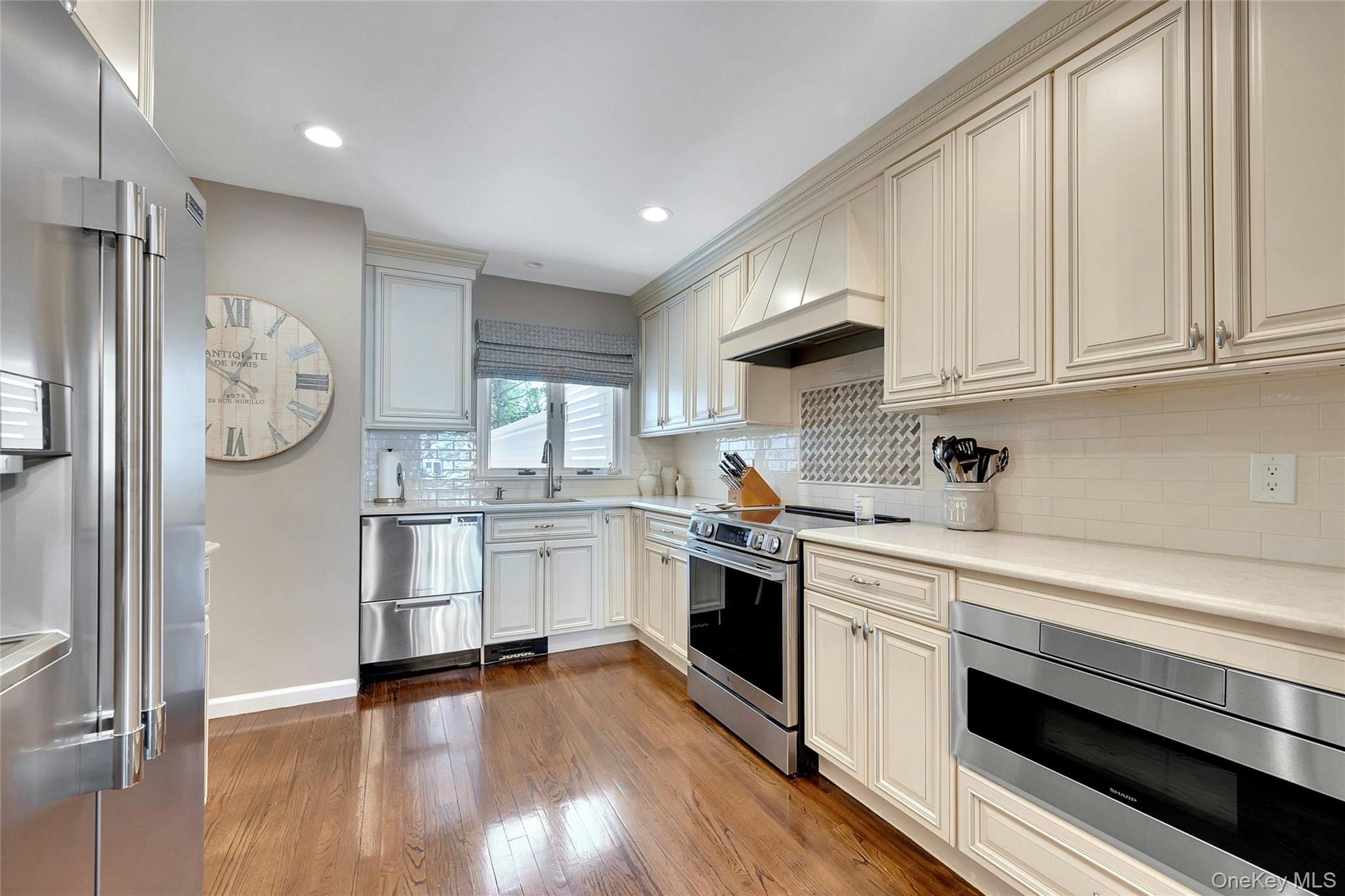 10 Pleasant Ridge Road