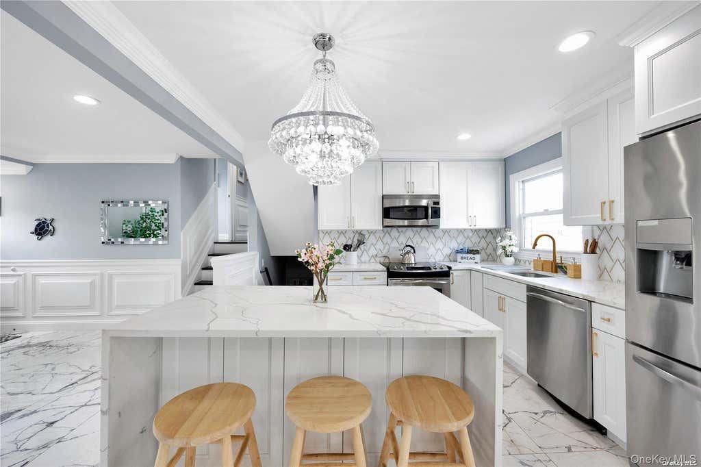 Photo of 81 Branes St ST, Long Beach, NY 11561 (MLS # 1029236)