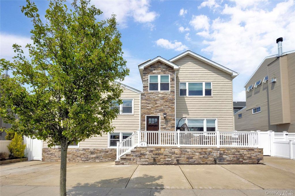 Photo of 81 Branes St ST, Long Beach, NY 11561 (MLS # 1029236)
