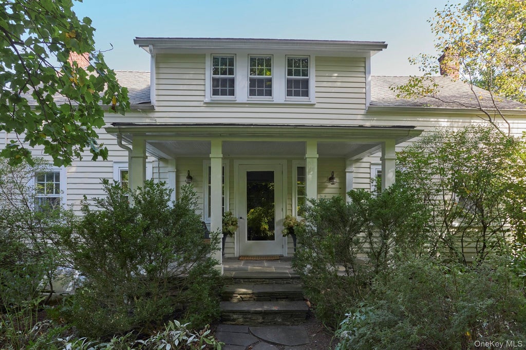 Photo of 101 Spring Lake Road, Red Hook, NY 12571 (MLS # 1049518)