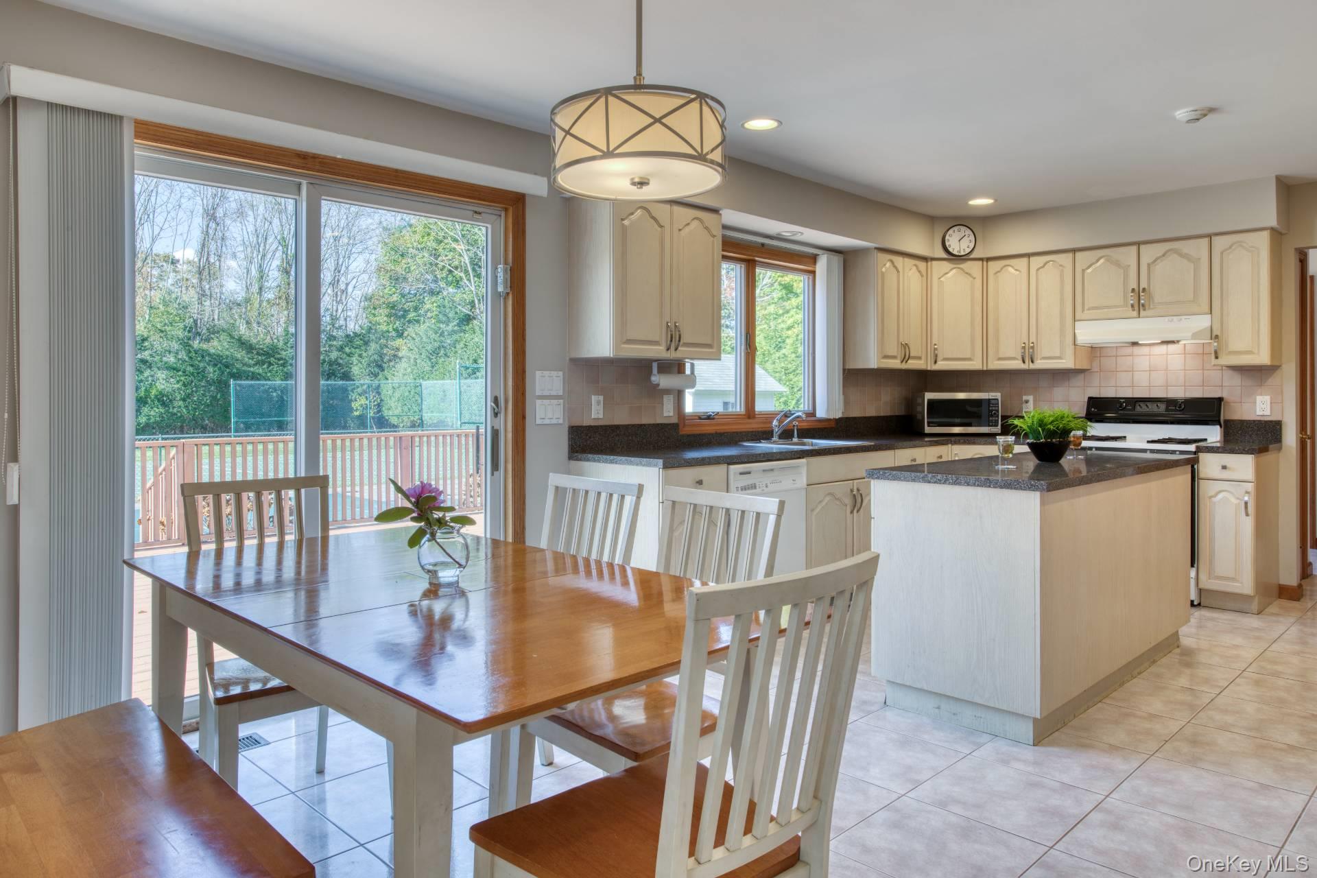 7 Sea Breeze Avenue