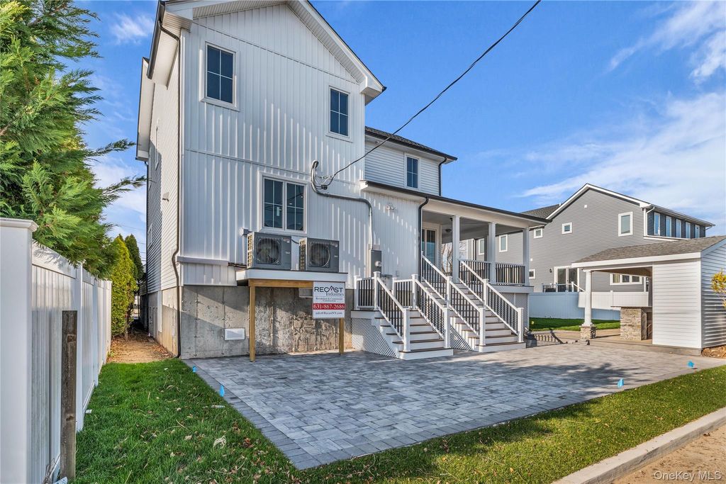 Photo of 2437 Archer Street, Seaford, NY 11873 (MLS # 981943)