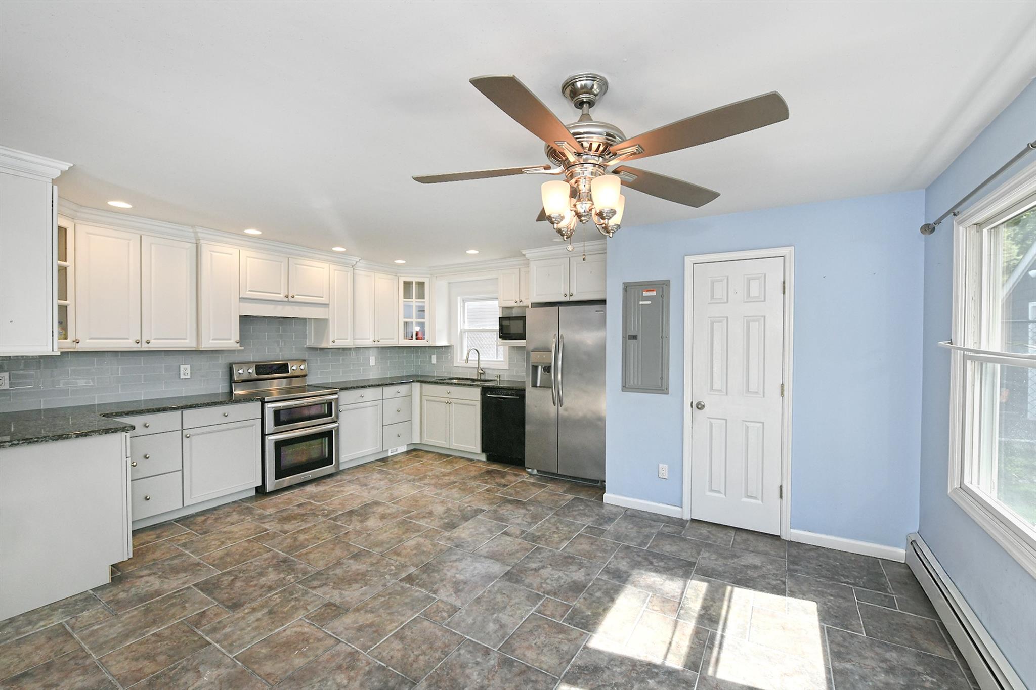 63 William Street, Copiague, New York image 3