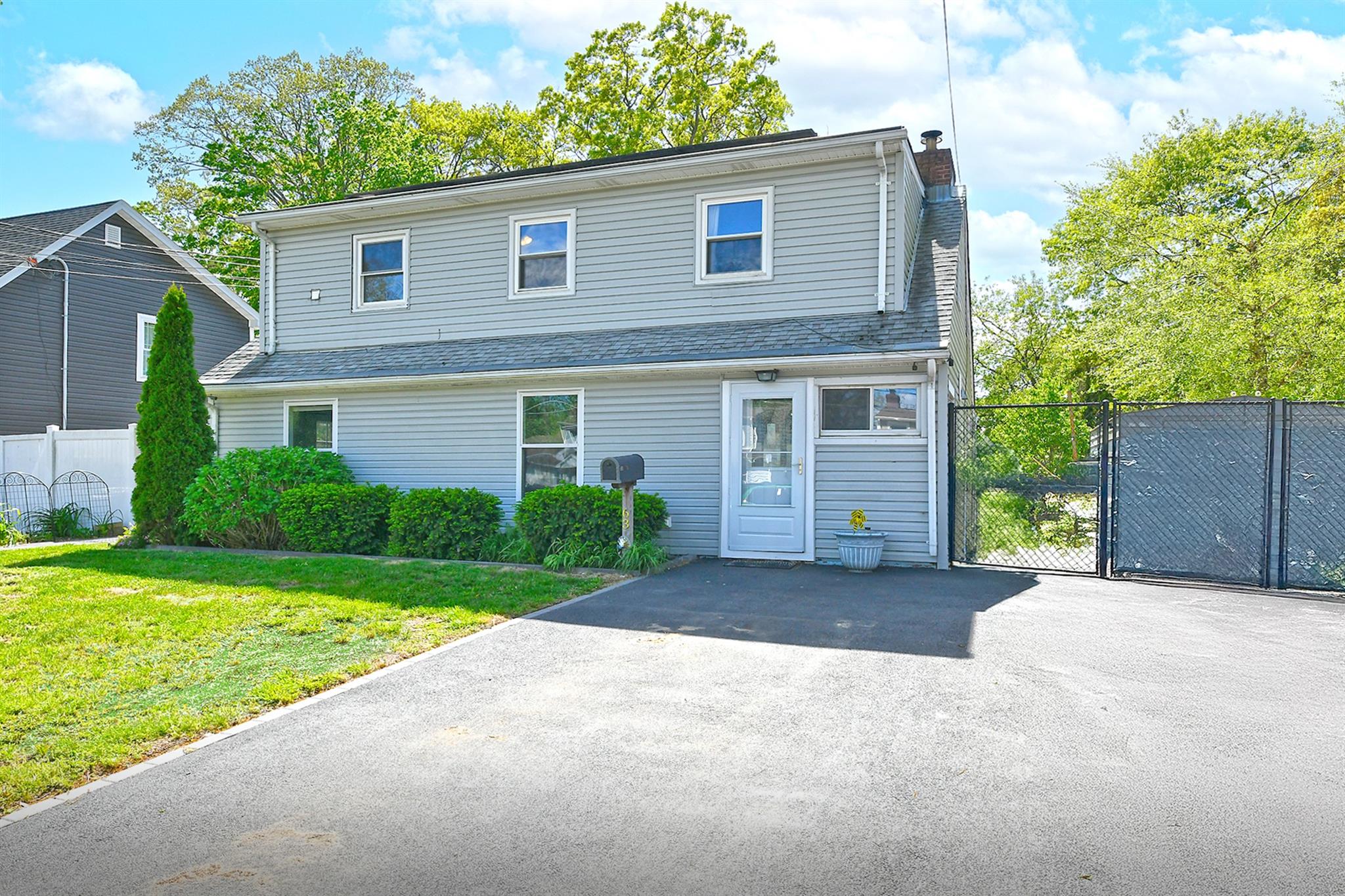 63 William Street, Copiague, New York image 1
