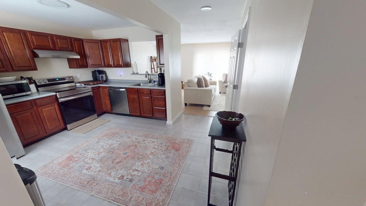 12 Kendal Lane, Middletown, New York image 7