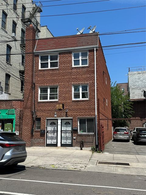 Photo of 7511 Woodside Avenue, Elmhurst, NY 11373 (MLS # 1001483)