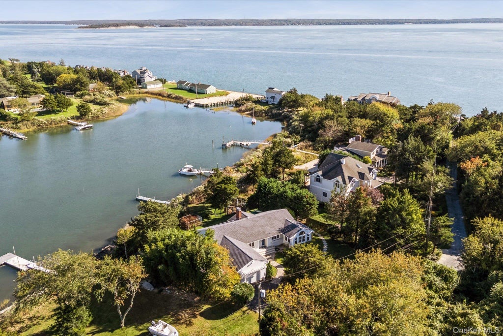 Photo of 2025 Little Peconic Bay Lane, Southold, NY 11971 (MLS # 1061179)