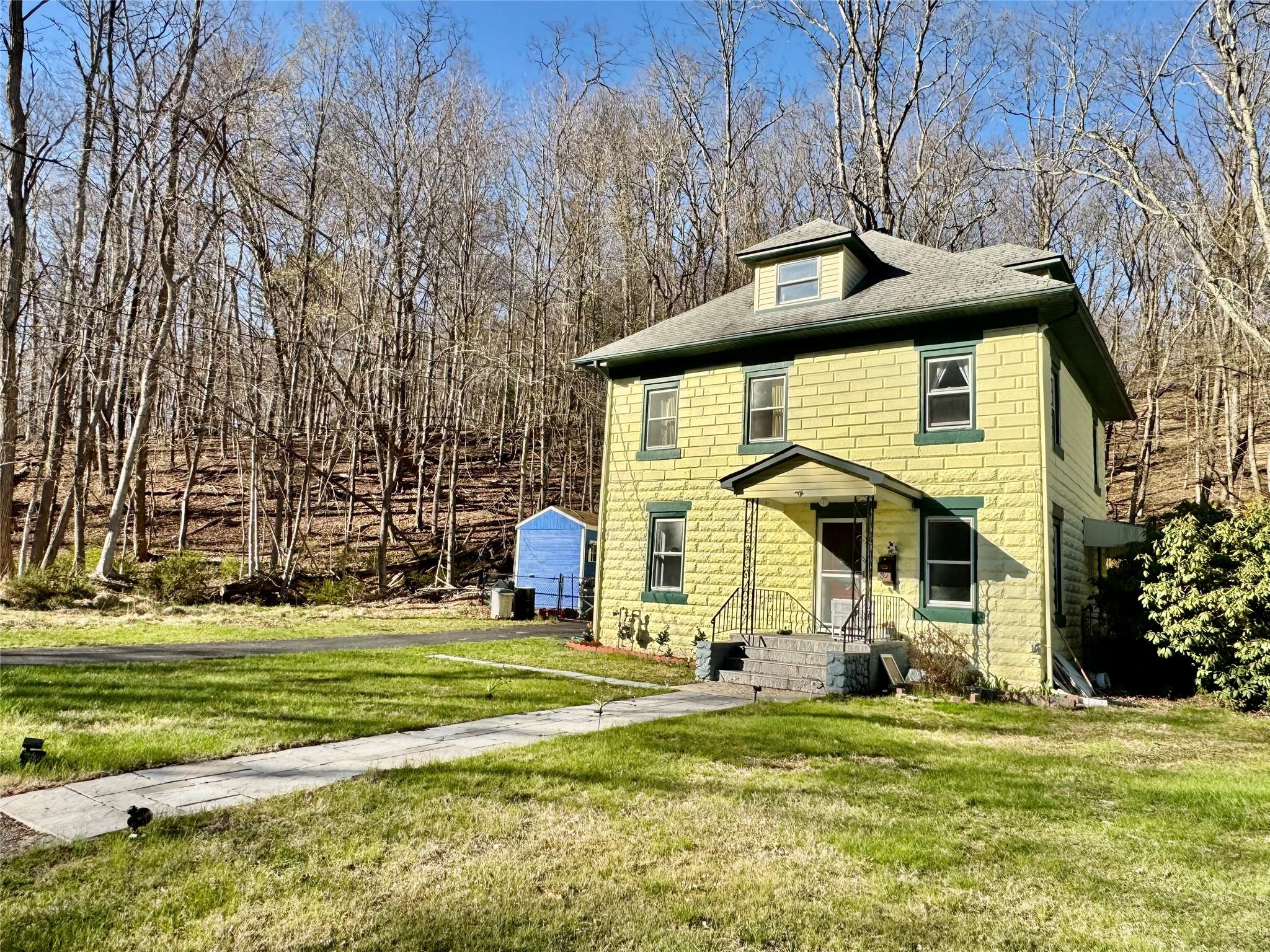 39 Reservoir Avenue, Port Jervis, New York image 2