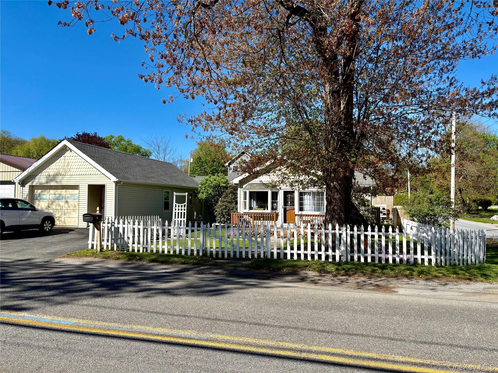 42 Waterstone Road