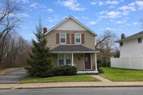 Photo of 2349 S Seamans Neck Road, Seaford, NY 11783 (MLS # 968264)
