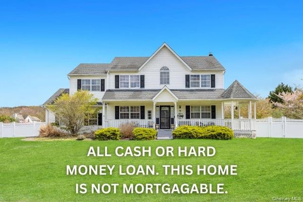 55 W GREENTREE DR, MEDFORD, NY 11763 - Image 5d83883b7534abef920c878c41e55b1c/3619042858