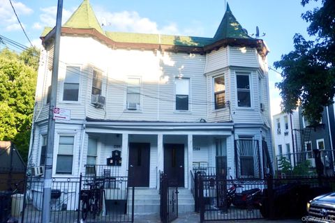 Multifamily For Sale - 1384 Clinton Avenue<br/> Bronx County, Bronx, NY 10456