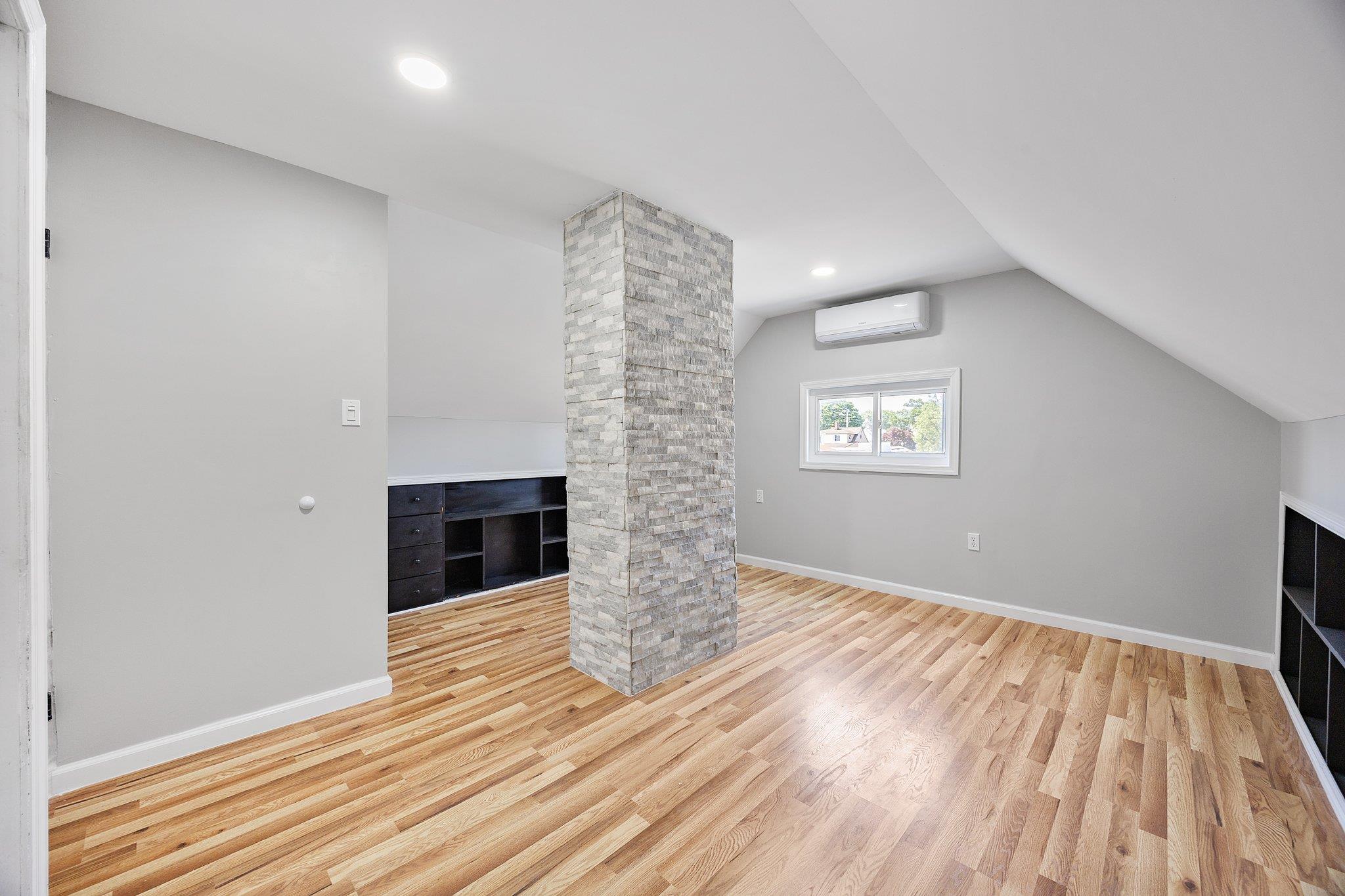 2 Starlight Lane, Levittown, New York image 15