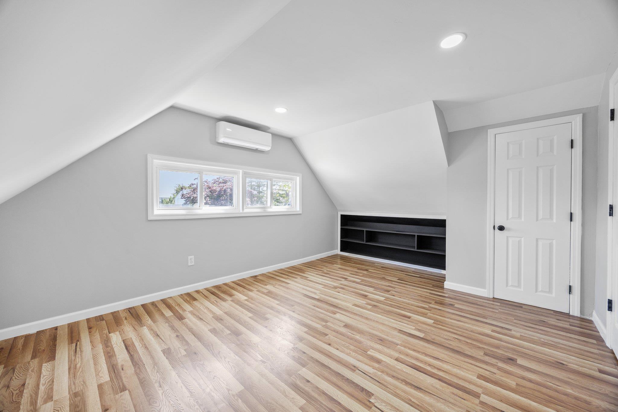 2 Starlight Lane, Levittown, New York image 14