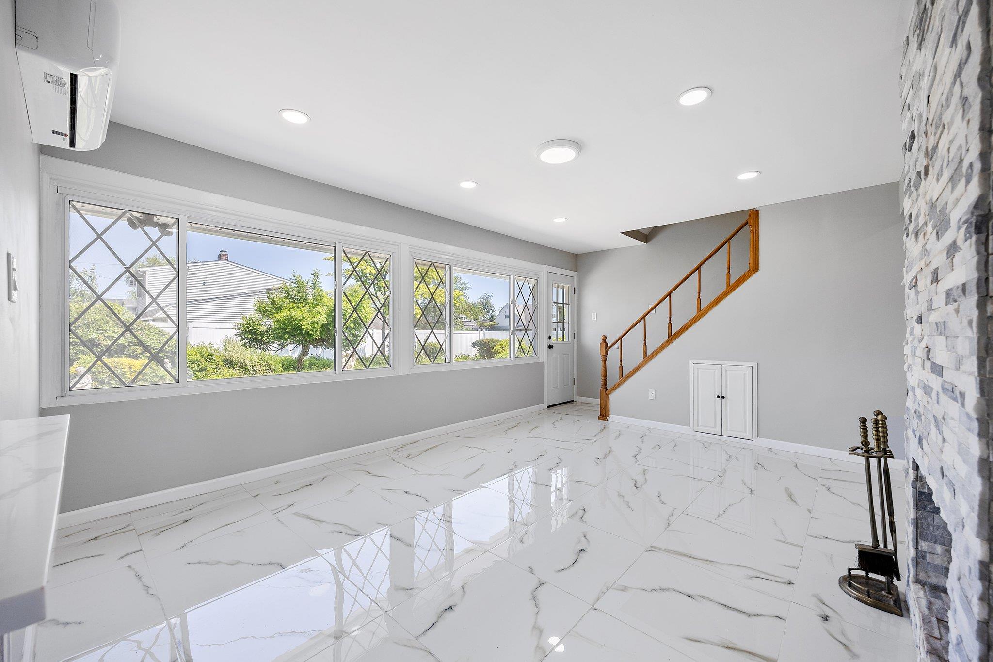2 Starlight Lane, Levittown, New York image 4