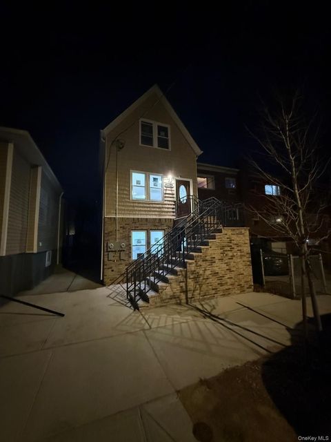 3964 Duryea Avenue Bronx NY 10466