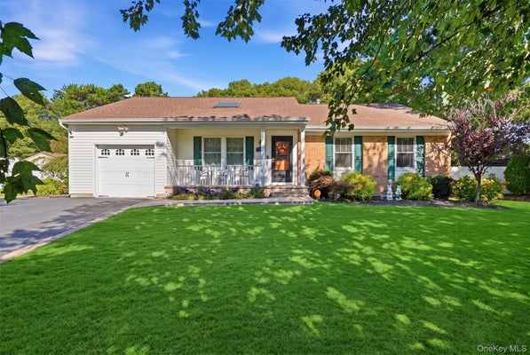 50 TIMBER RIDGE DR, CORAM, NY 11727 - Image 5d9366df9858c98866a6cdbc06bf4e5d/1786758893