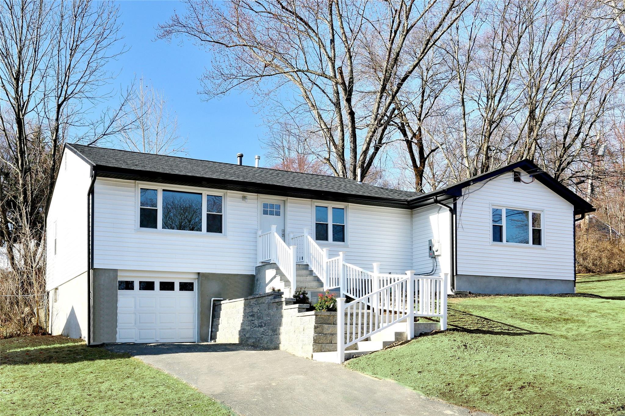 93 Capt Shankey Drive, Garnerville, New York image 3