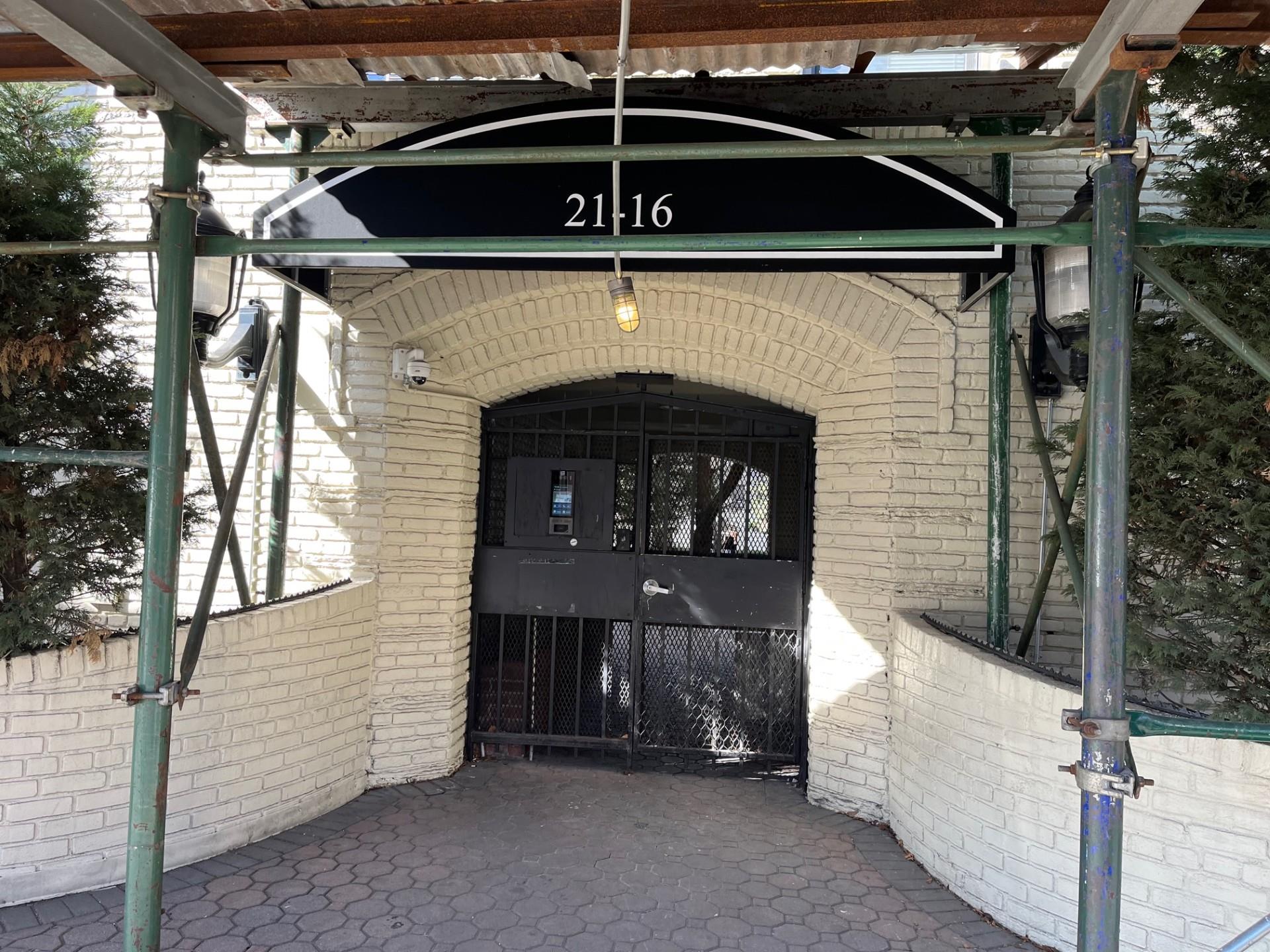 21-16 35th Street #4E, Astoria, New York image 2