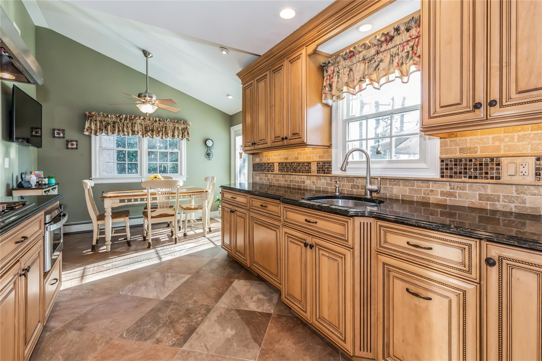 12 Meryl Lane, Nesconset, New York image 9