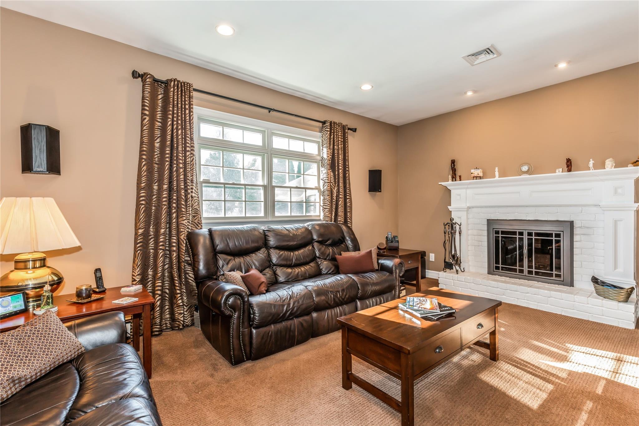12 Meryl Lane, Nesconset, New York image 15