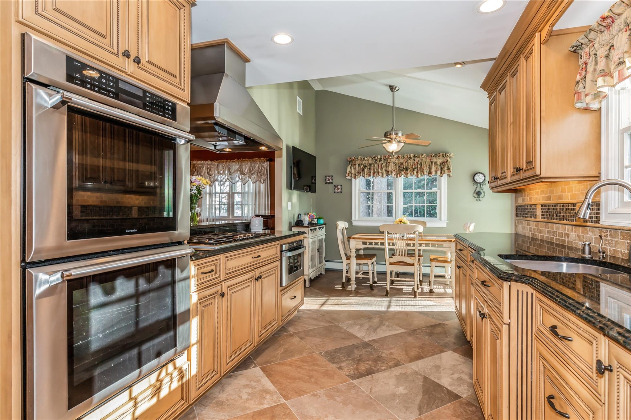 12 Meryl Lane, Nesconset, New York image 10