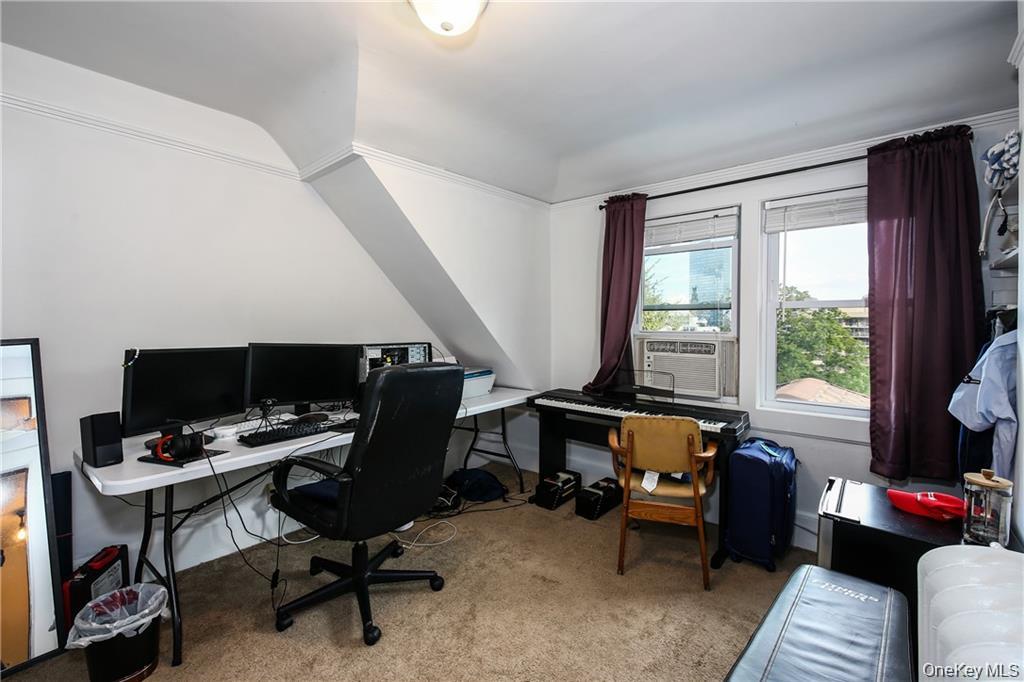 White Plains, New York 10603, United States, 5 Bedrooms Bedrooms, ,4 BathroomsBathrooms,Residential,Active,252721