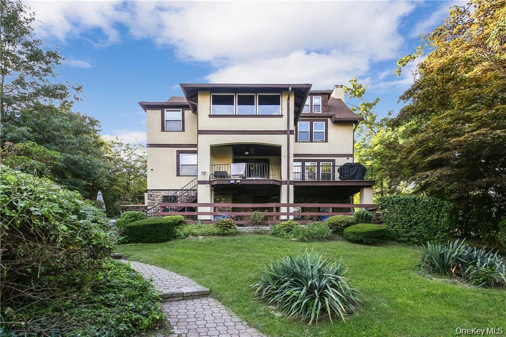 White Plains, New York 10603, United States, 5 Bedrooms Bedrooms, ,4 BathroomsBathrooms,Residential,Active,252721