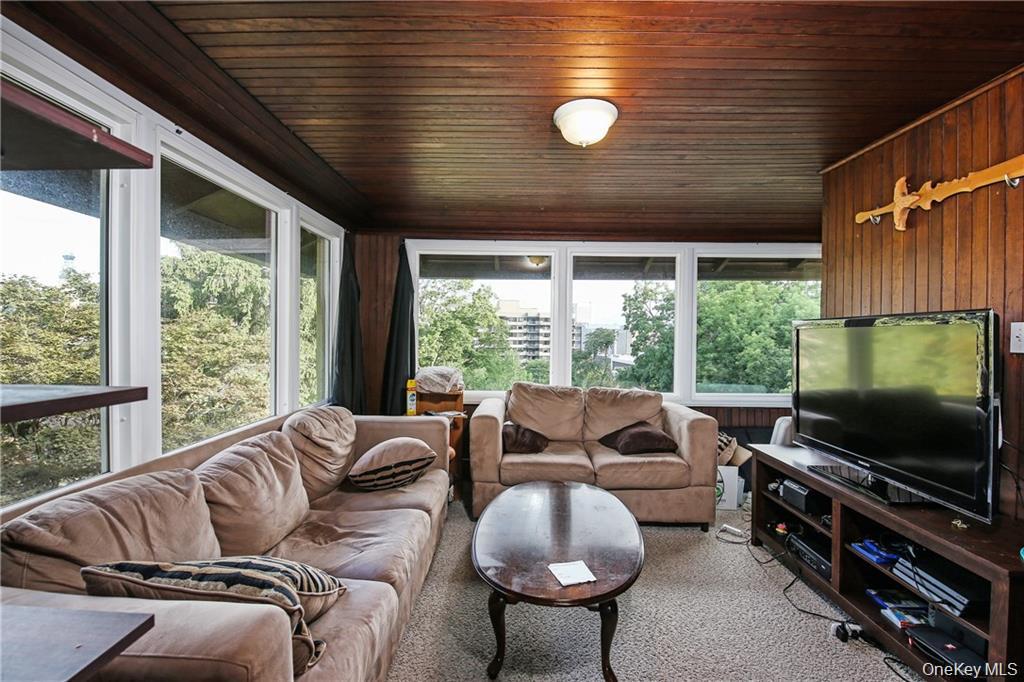 White Plains, New York 10603, United States, 5 Bedrooms Bedrooms, ,4 BathroomsBathrooms,Residential,Active,252721