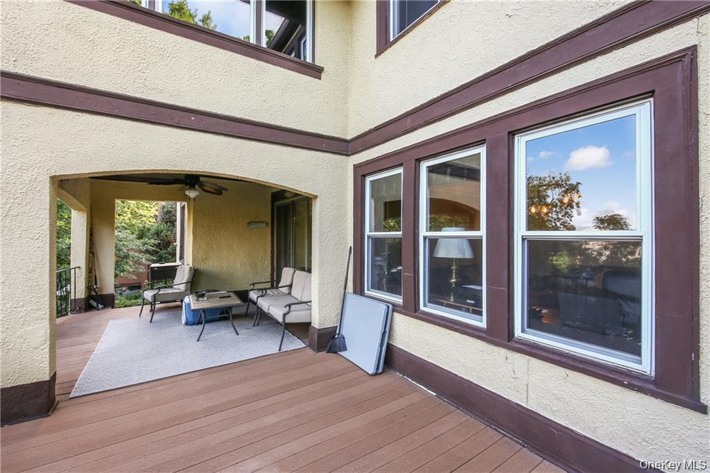 White Plains, New York 10603, United States, 5 Bedrooms Bedrooms, ,4 BathroomsBathrooms,Residential,Active,252721