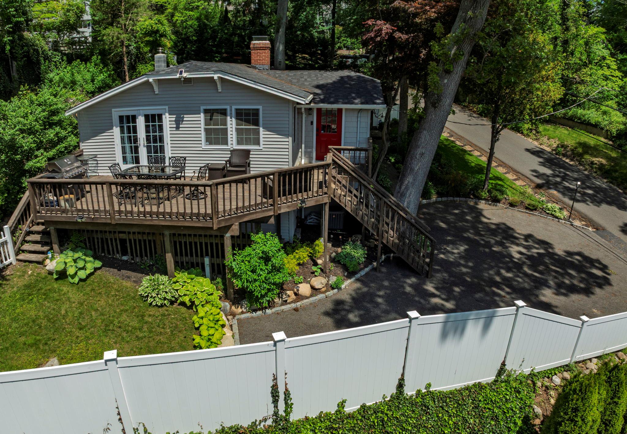81 Lone Oak Drive, Centerport, New York image 37