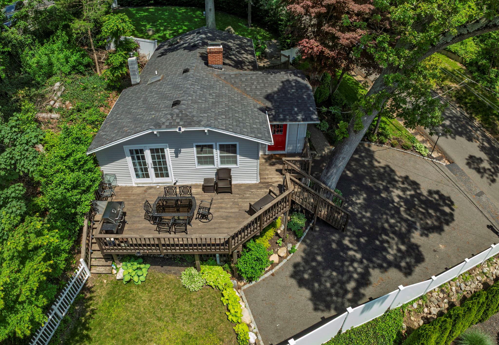 81 Lone Oak Drive, Centerport, New York image 38